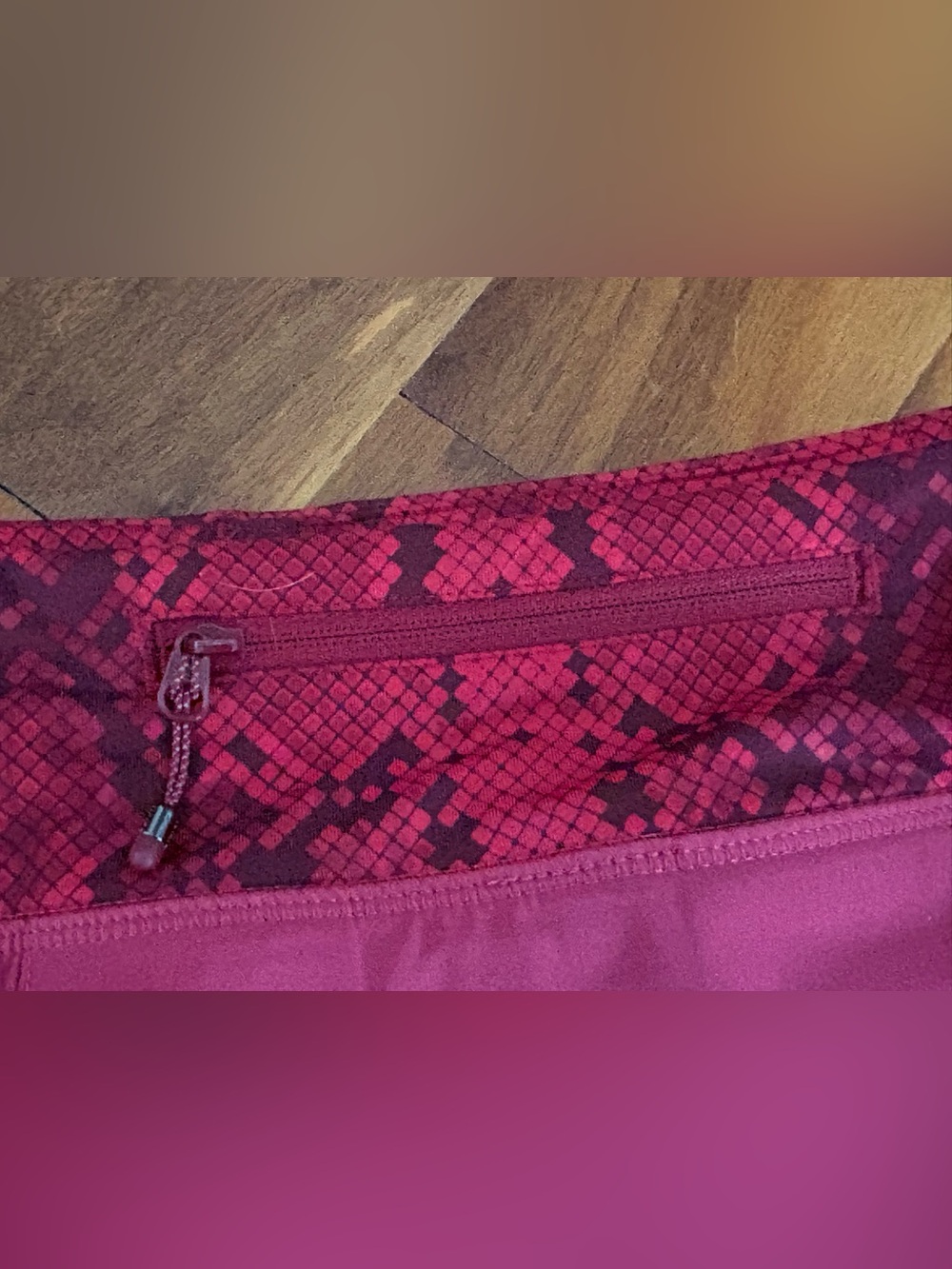 Lululemon Pace Rival Mid-Rise Skirt Short - Cranberry snake print Skirt Sz 6 ECU - Picture 12 of 17
